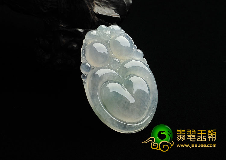 冰种飘花缅甸翡翠A货双龙如意挂件
