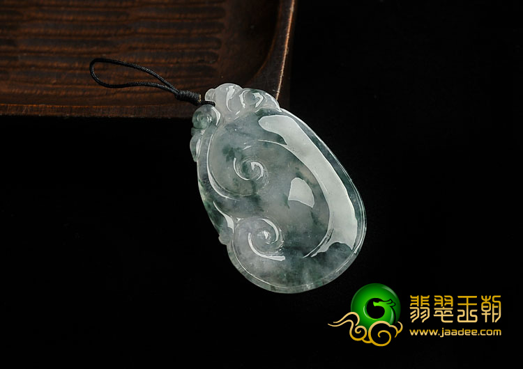 冰种飘花缅甸翡翠A货如意挂件