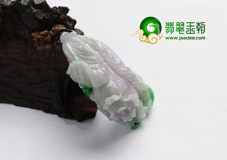糯冰种春带彩缅甸翡翠A货白菜挂件