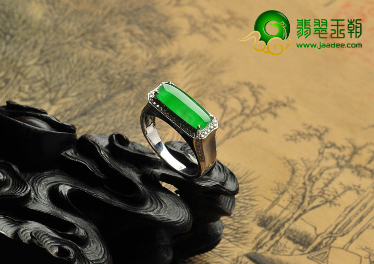 冰种阳绿缅甸翡翠A货镶白金戒指（真钻）