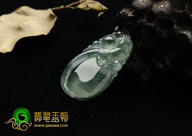 冰种飘花缅甸翡翠A货如意挂件