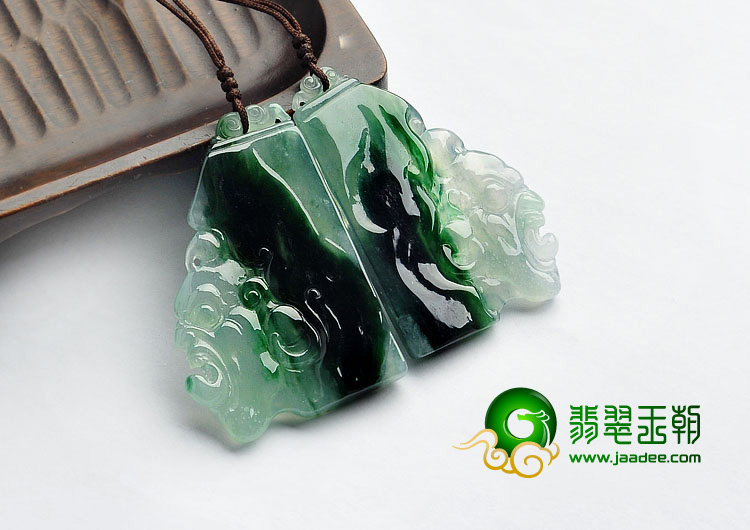 冰种飘花缅甸翡翠A货鬼头挂件（一对）