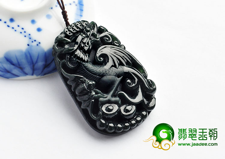 冰种蓝水缅甸翡翠A货龙牌挂件