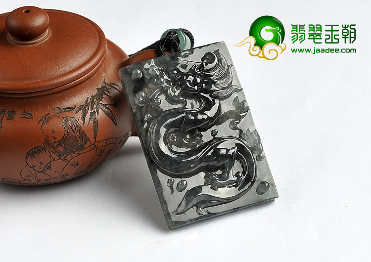 冰种墨色缅甸翡翠A货乌鸡种龙牌挂件