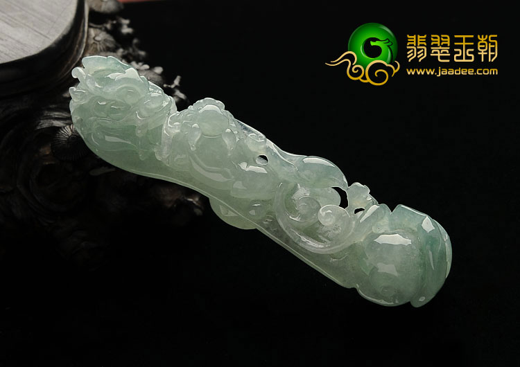 糯冰种晴水缅甸翡翠A货龙钩挂件