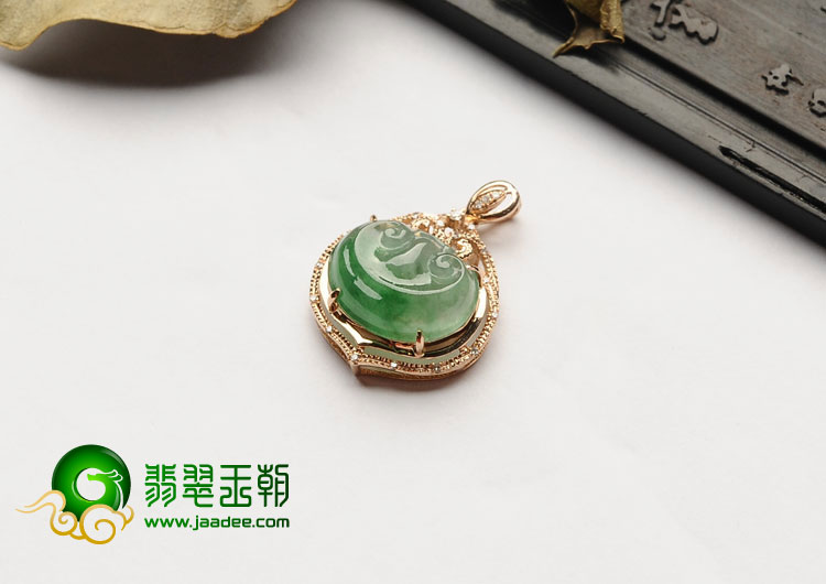 冰种飘翠缅甸翡翠A货镶玫瑰金如意胸坠（真钻）