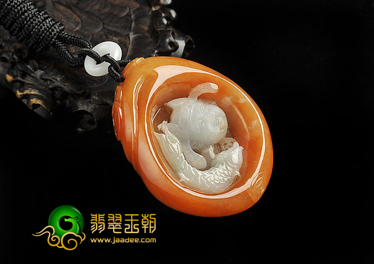 糯冰种红翡缅甸翡翠A货如鱼得水挂件