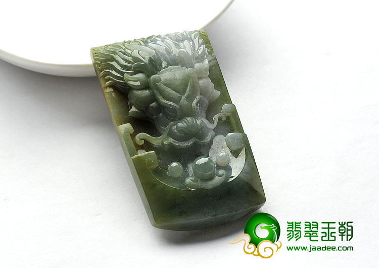 糯冰种三彩缅甸翡翠A货龙头挂件