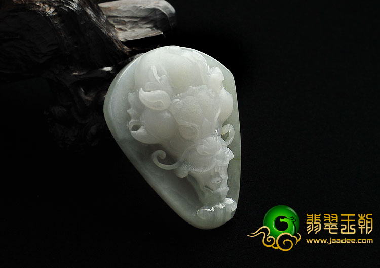 糯冰种晴水缅甸翡翠A货龙头挂件