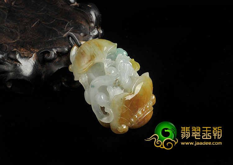 糯冰种三彩缅甸翡翠A货螭龙如意挂件
