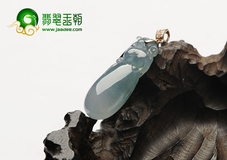 冰种晴水缅甸翡翠A货福瓜挂件