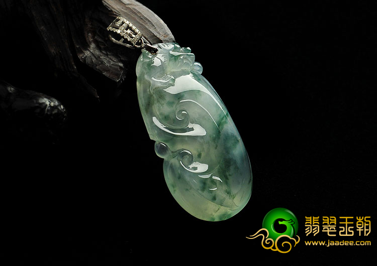冰种飘花缅甸翡翠A货如意挂件
