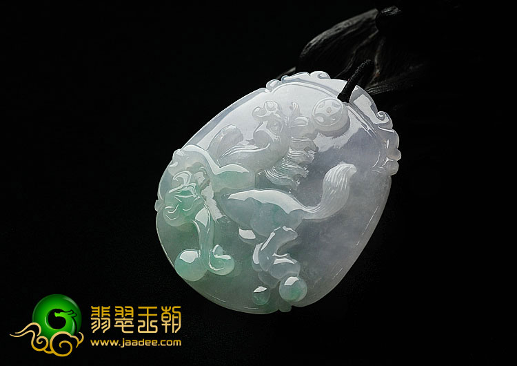 糯冰种淡春带彩缅甸翡翠A货天马行空挂件