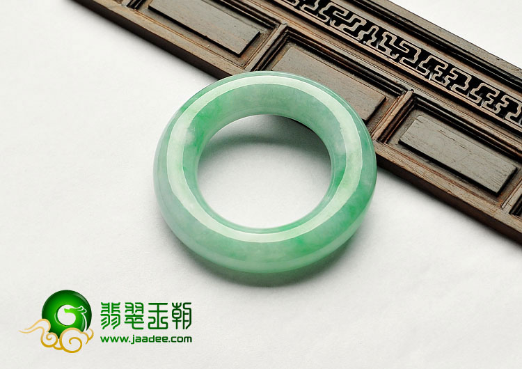 糯冰种飘翠缅甸翡翠A货挂环挂件
