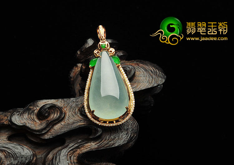 冰种晴水缅甸翡翠A货镶玫瑰金水滴胸坠（真钻）