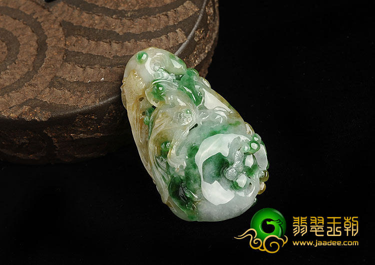 冰种三彩缅甸翡翠A货喜上眉梢挂件
