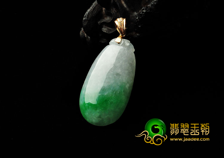 糯冰种飘翠缅甸翡翠A货福瓜挂件