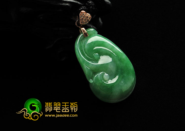 糯冰种翠色缅甸翡翠A货如意挂件