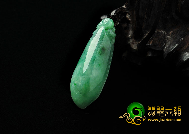 糯冰种飘翠缅甸翡翠A货福瓜挂件