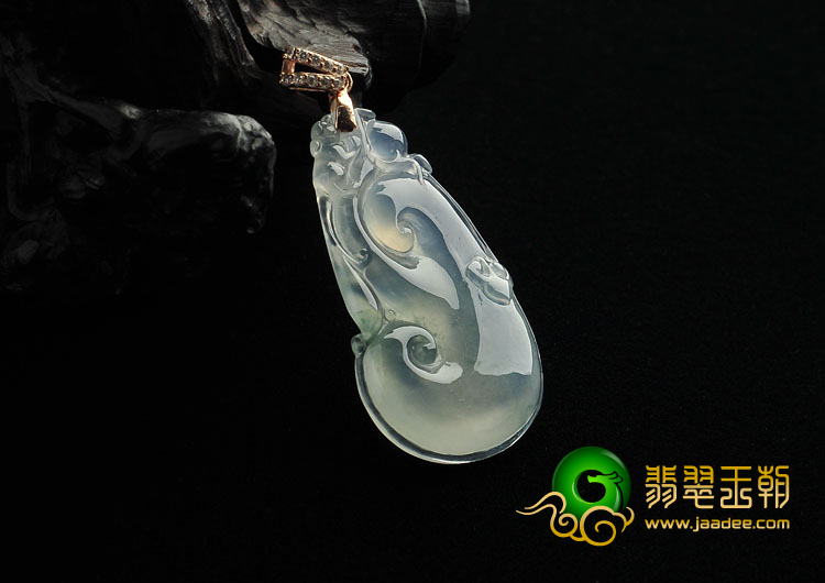 冰种飘花缅甸翡翠A货如意挂件