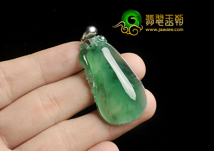 冰种绿晴水飘花缅甸翡翠A货福瓜挂件