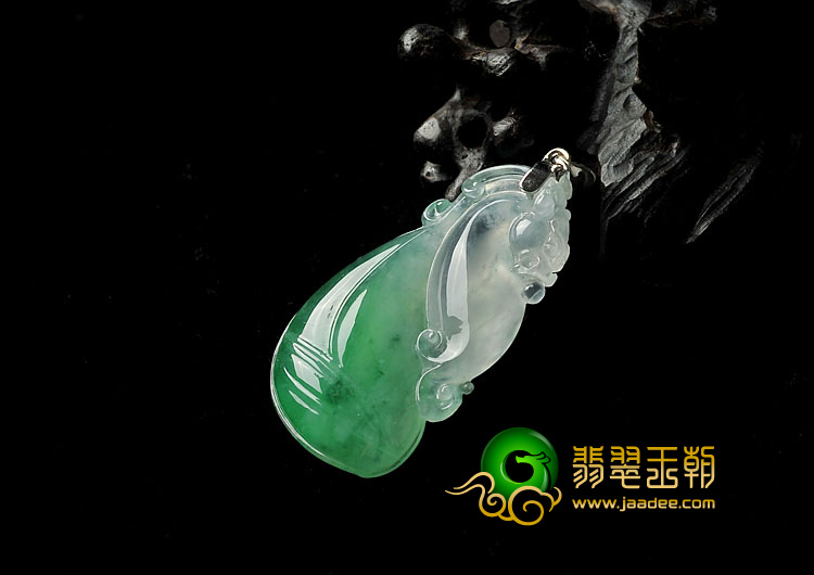 冰种绿晴水飘花缅甸翡翠A货如意寿挂件