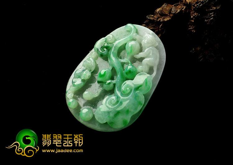 冰种飘翠缅甸翡翠A货灵猴献寿挂件