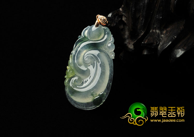 冰种飘花略带黄翡缅甸翡翠A货如意挂件