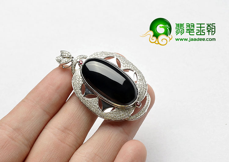 冰种墨翠缅甸翡翠A货镶白金胸坠（真钻）