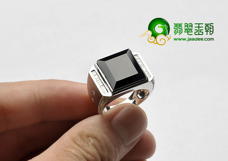 玻璃种墨翠缅甸翡翠A货镶白金戒指（真钻）