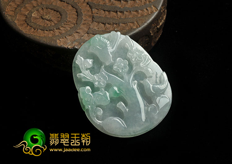 糯冰种略飘翠缅甸翡翠A货喜上眉梢挂件