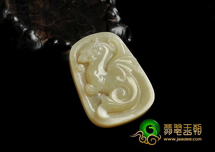 糯冰种黄翡缅甸翡翠A货飞龙在天挂件