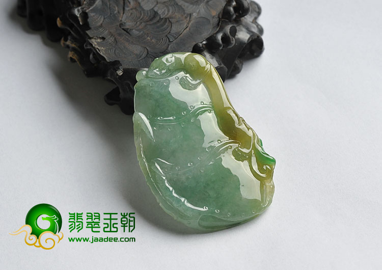 糯冰种黄加绿缅甸翡翠A货节节高挂件