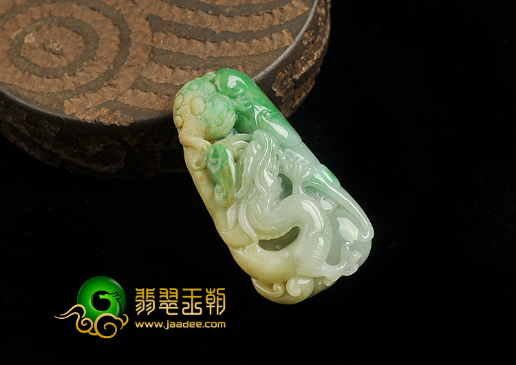 糯冰种三彩缅甸翡翠A货龙行如意挂件
