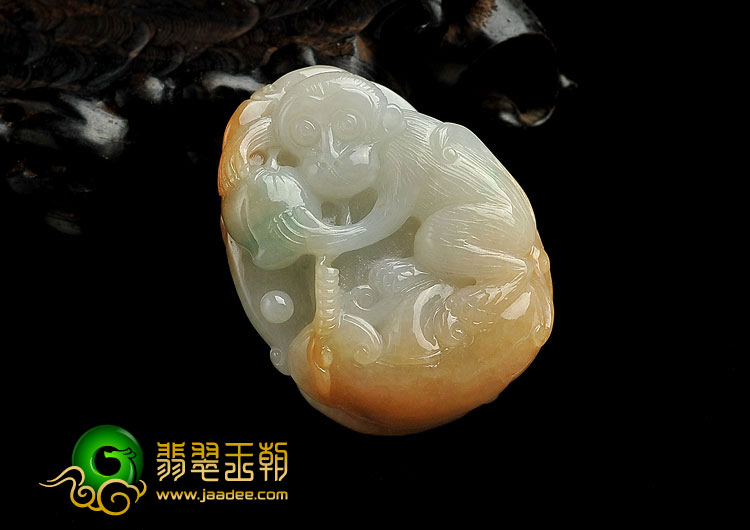 糯冰种三彩缅甸翡翠A货灵猴献寿挂件