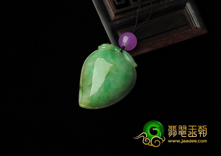 糯冰种黄加绿缅甸翡翠A货寿桃挂件