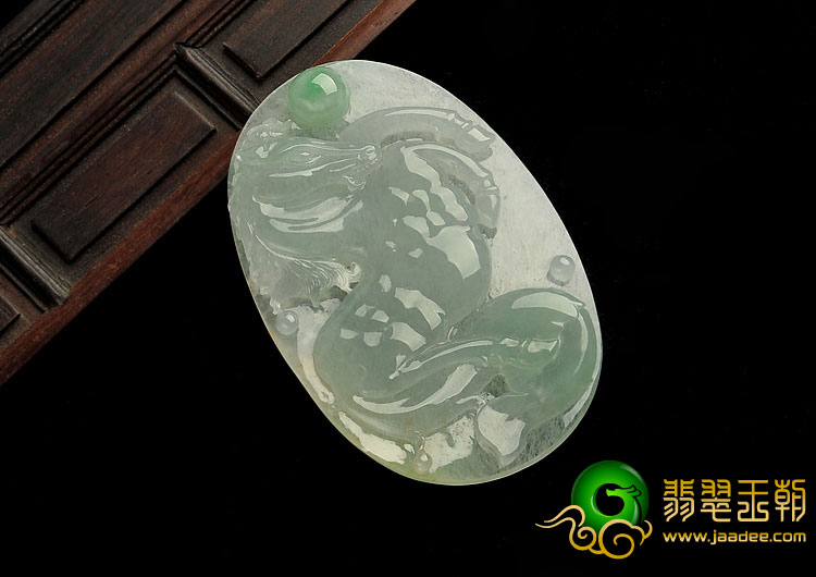 冰种飘翠缅甸翡翠A货马到成功挂件