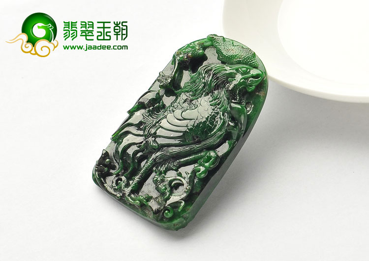 （超值推荐）糯冰种浓绿缅甸翡翠A货官上加官挂件