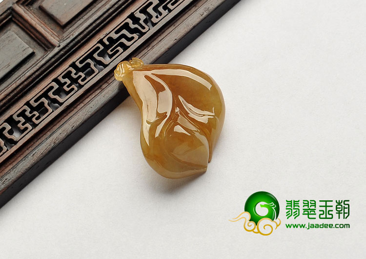 （超值推荐）冰种褐黄翡缅甸翡翠A货玉兰花挂件
