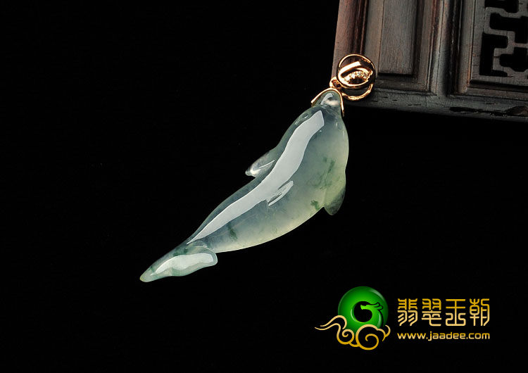 冰种飘花缅甸翡翠A货海豚胸坠