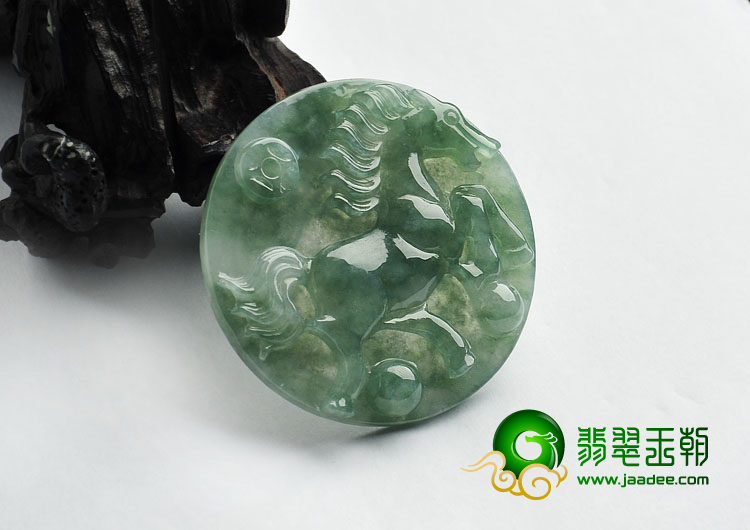 冰种飘花缅甸翡翠A货马牌挂件