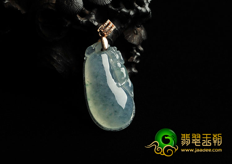 冰种飘花缅甸翡翠A货福瓜挂件