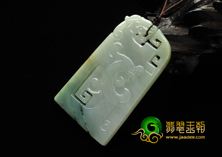 糯冰种飘花略带褐黄翡缅甸翡翠A货仿古龙凤挂件
