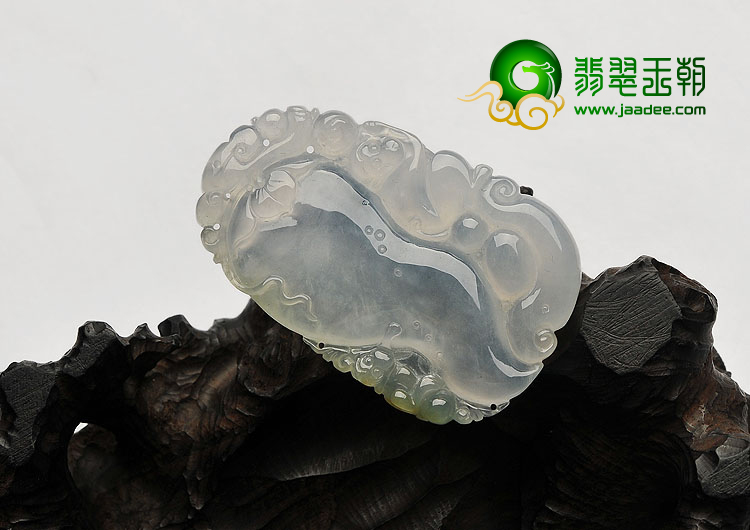 冰种晴水缅甸翡翠A货福瓜挂件