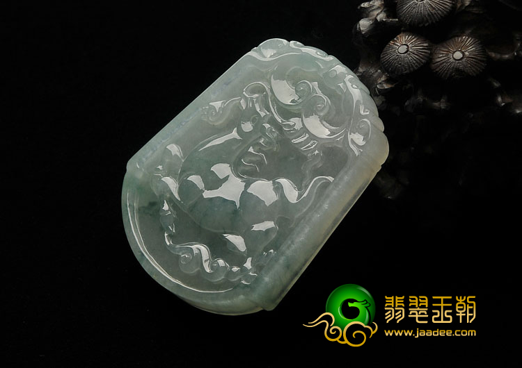 冰种飘花缅甸翡翠A货马到成功挂件