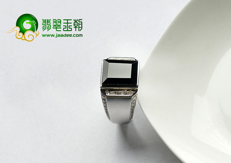 冰玻种墨翠缅甸翡翠A货镶白金钻石戒指（男戒）