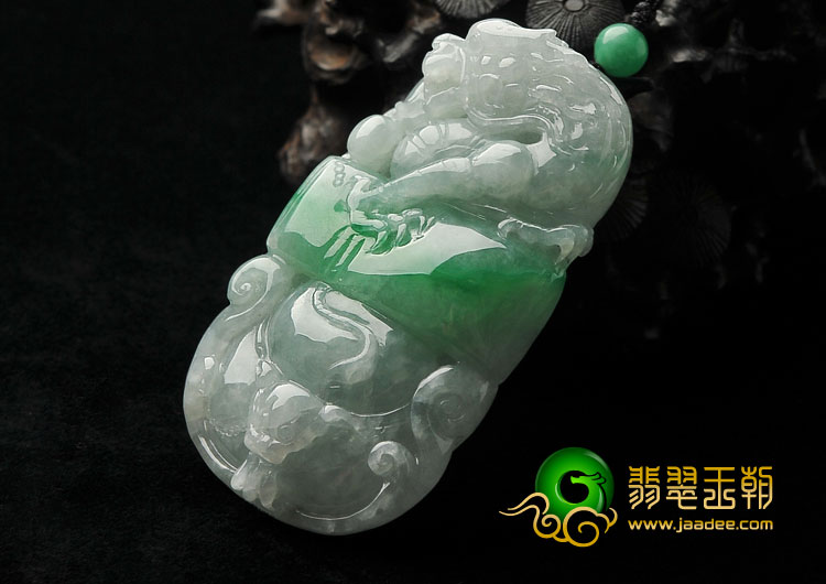 糯冰种飘翠缅甸翡翠A货龙如意挂件