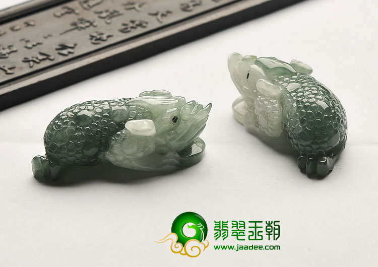 糯冰种晴水缅甸翡翠A货招财进宝挂件（一对）