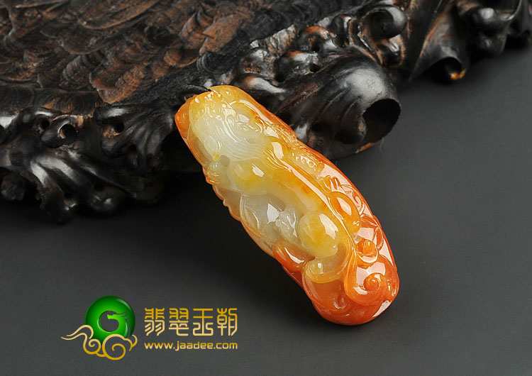 糯冰种红黄翡缅甸翡翠A货螭龙挂件