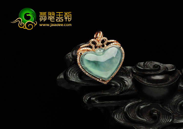 冰种绿晴水缅甸翡翠A货镶玫瑰金心心相印胸坠（真钻）